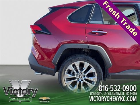 Used 2021 Toyota RAV4 Limited image 23