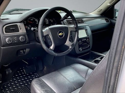 Used 2013 Chevrolet Silverado 2500 LTZ w/ LTZ Plus Package AWD/4WD image 4