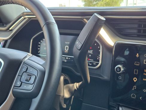 Used 2024 GMC Sierra 2500 Denali w/ Denali Reserve Package AWD/4WD image 18