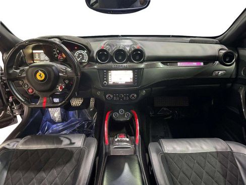 Used 2014 Ferrari FF image 31