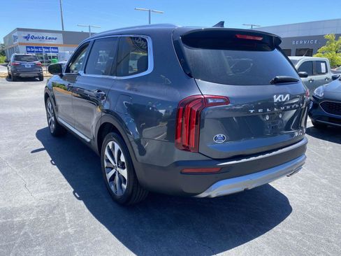 Used 2022 Kia Telluride EX w/ EX Premium Package FWD image 5