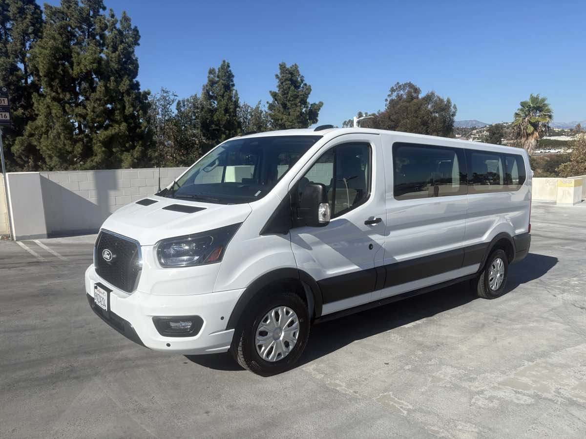 Used 2026 Ford Transit 350 XLT RWD image 3