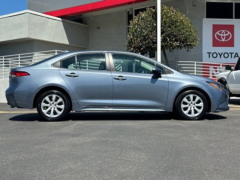 Used 2024 Toyota Corolla LE FWD image 6
