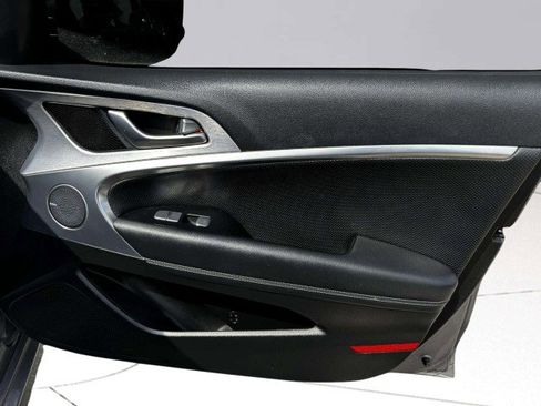 Used 2021 Genesis G70 3.3T RWD image 53