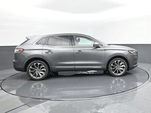 Used 2021 Lincoln Nautilus Reserve AWD/4WD image 4