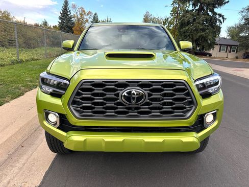 Used 2023 Toyota Tacoma TRD Off-Road image 8