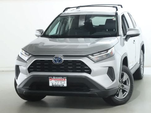 Certified 2024 Toyota RAV4 XLE w/ Convenience Package AWD/4WD image 3