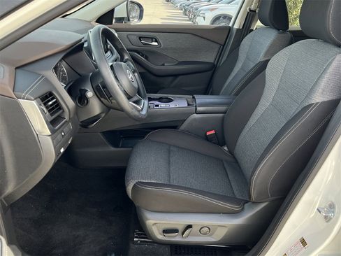 Certified 2023 Nissan Rogue SV image 11