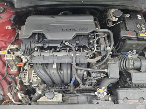 Used 2024 Hyundai Elantra SEL FWD image 30