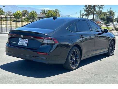 Certified 2025 Honda Accord SE image 6