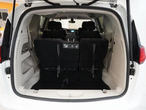 Used 2017 Chrysler Pacifica Touring Plus image 13