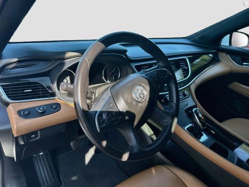 Used 2018 Buick LaCrosse Essence FWD image 9