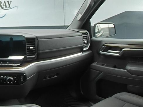 Certified 2025 Chevrolet Silverado 1500 LT AWD/4WD image 18