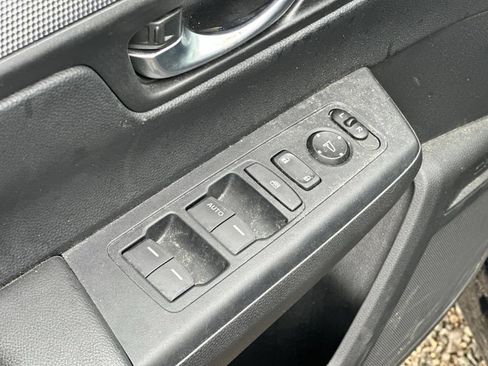 Used 2025 Honda CR-V LX image 15