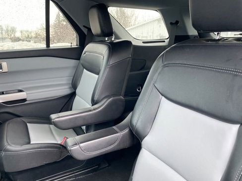 Used 2023 Ford Explorer XLT w/ Equipment Group 202A image 18