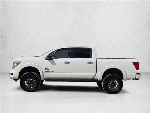 Used 2021 Nissan Titan SV w/ SV Convenience Package AWD/4WD image 8