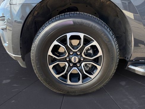 Used 2022 Ford Expedition Max XLT image 14