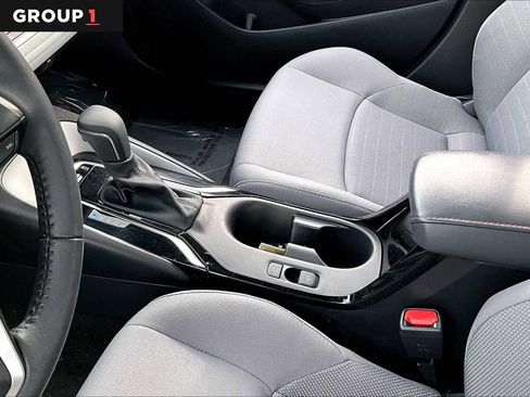 Used 2024 Toyota Corolla SE w/ SE Premium Package image 17