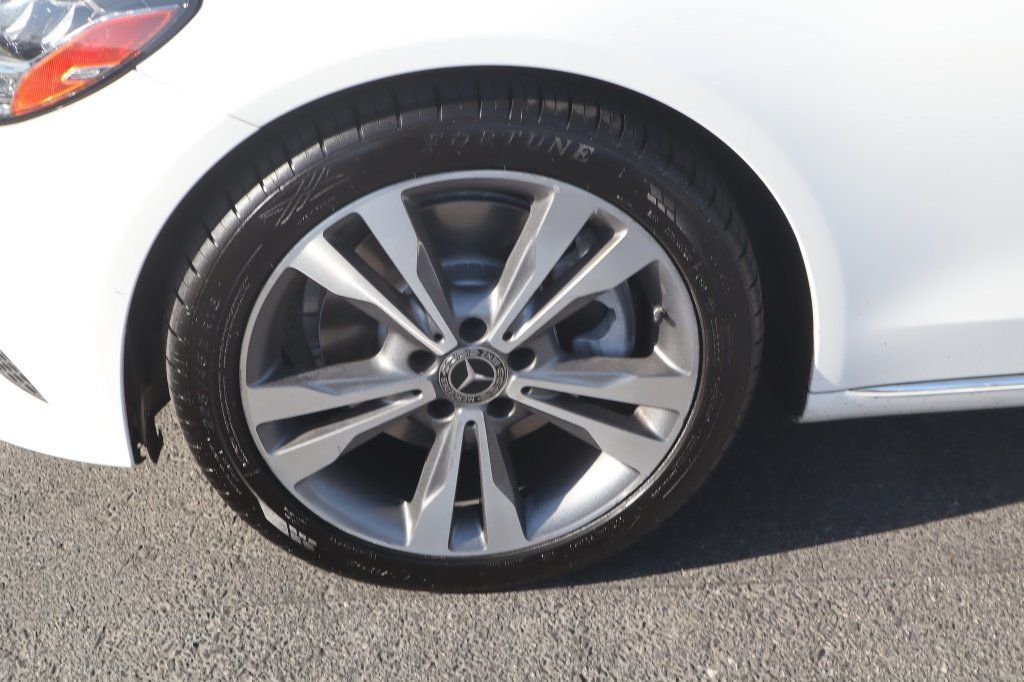 Used 2021 Mercedes-Benz C 300 Sedan w/ Premium Package image 17