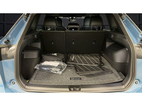 Used 2025 Volkswagen Tiguan SEL R-Line AWD/4WD image 27