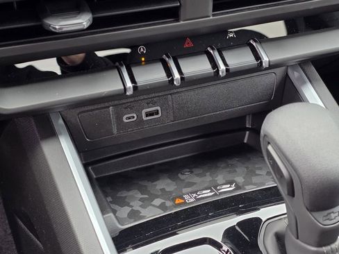 New 2026 Chevrolet Colorado Trail Boss AWD/4WD image 16