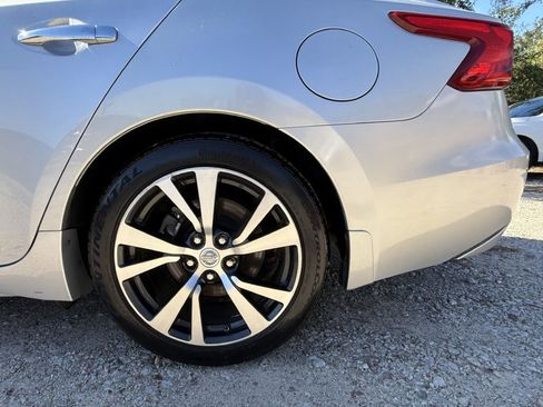 Used 2017 Nissan Maxima Platinum image 12