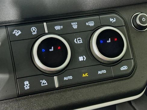 Certified 2023 Land Rover Defender 90 S image 23