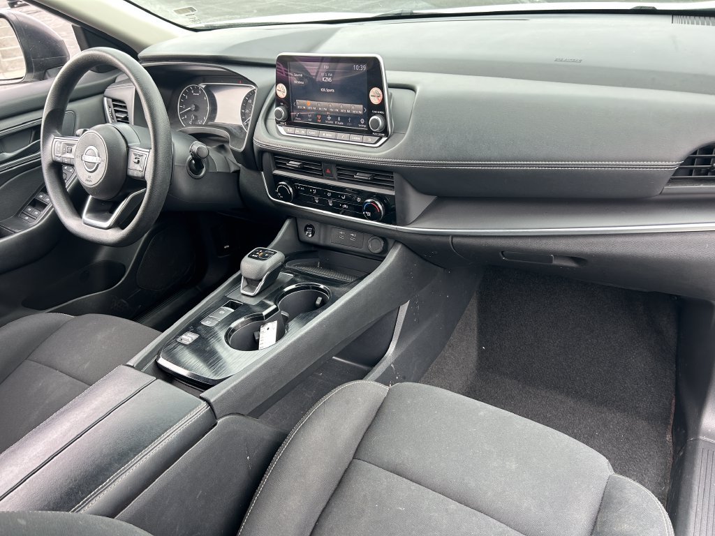 Used 2024 Nissan Rogue S FWD image 30