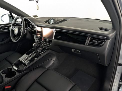 New 2026 Porsche Macan AWD/4WD image 18
