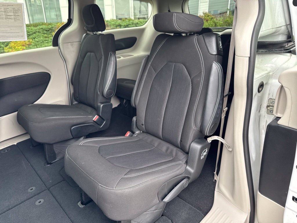 Used 2024 Chrysler Voyager LX FWD image 23