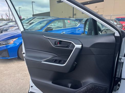 Used 2025 Toyota RAV4 LE image 18