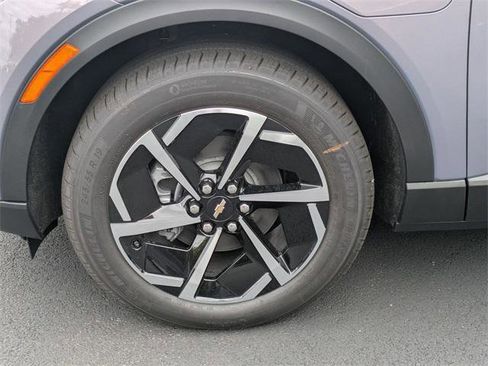 New 2026 Chevrolet Equinox EV LT image 29