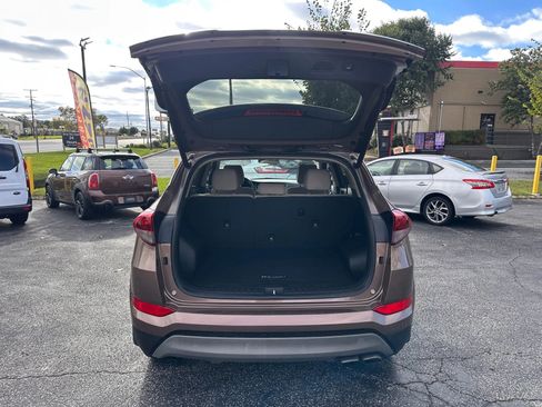 Used 2017 Hyundai Tucson Sport w/ Cargo Package image 7