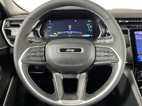 Used 2024 Jeep Grand Cherokee Limited 4xe w/ Luxury Tech Group II AWD/4WD image 15