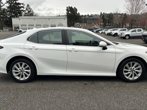 Certified 2021 Toyota Camry LE image 4