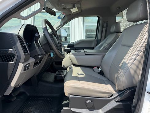 Used 2019 Ford F450 XL w/ XL Value Package RWD image 14
