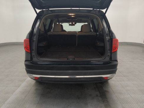 Used 2017 Honda Pilot Touring image 29