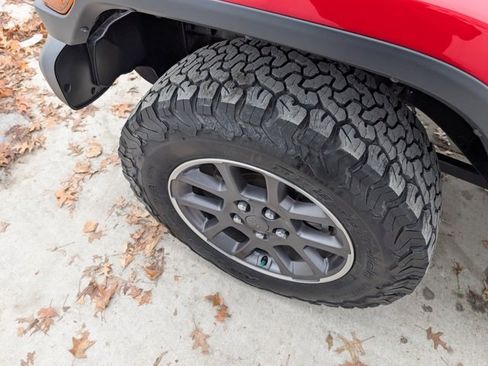 Used 2020 Jeep Gladiator Overland image 9