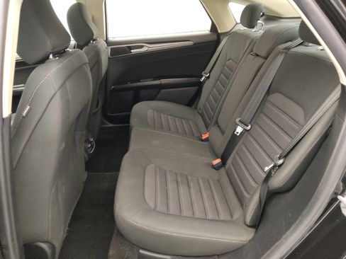 Used 2020 Ford Fusion SE image 18