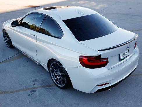 Used 2015 BMW M235i Coupe image 10