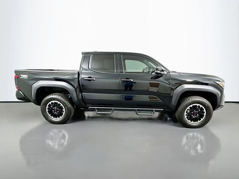 Used 2025 Toyota Tacoma TRD Off-Road w/ TRD Off Road Upgrade Package image 4