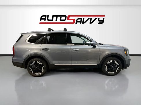 Used 2025 Kia Telluride S image 8