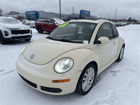 Used 2008 Volkswagen Beetle S image 5