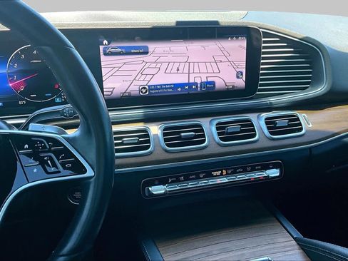 Used 2024 Mercedes-Benz GLE 350 4MATIC image 7