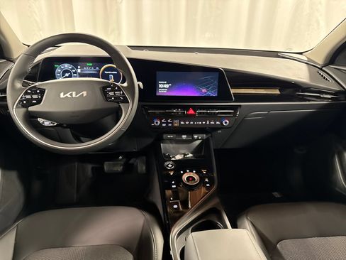 New 2026 Kia Niro Wind w/ Wind Preserve Package FWD image 4