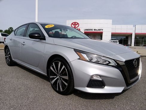 Used 2020 Nissan Altima 2.5 SR FWD image 1