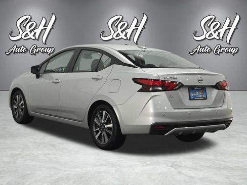 Used 2024 Nissan Versa SV FWD image 14