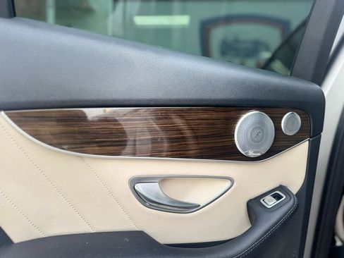 Used 2019 Mercedes-Benz C 300 Sedan image 71