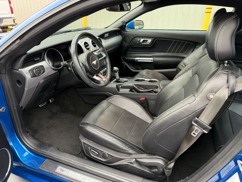 Used 2018 Ford Mustang Premium image 15