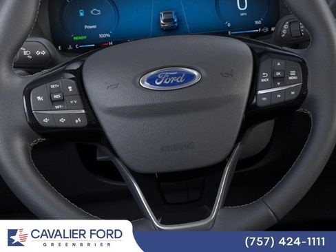 Used 2025 Ford Escape SE FWD image 12